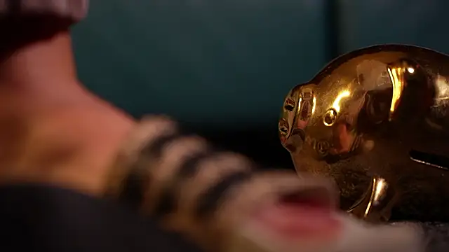  queens of fetish online show from 6, 3, 2026