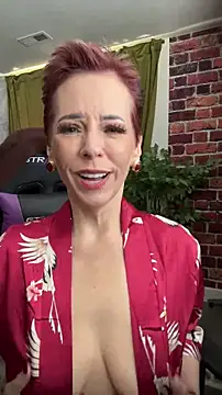 Snapshot of RubyLynne chatting on 4, 4, 2026 RubyLynne online show from 4, 4, 2026