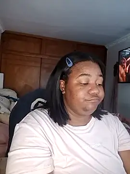 Snapshot of Daddys_girl1 chatting on 10, 9, 2025 Daddys girl1 online show from 10, 9, 2025