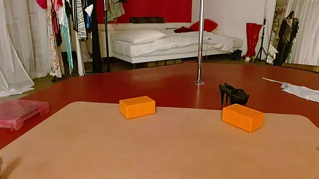 Sweet-Ginger online show from 21, 10, 2025