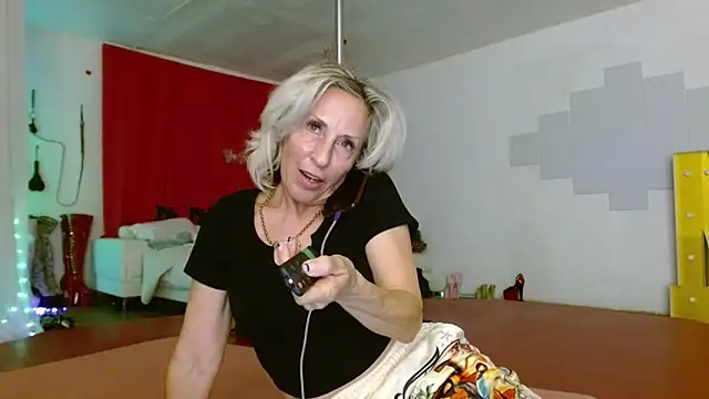 Sweet-Ginger online show from 6, 3, 2026