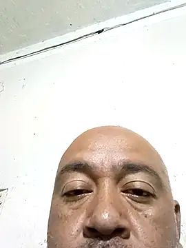 GeorgeVergaGrues online show from 4, 3, 2025