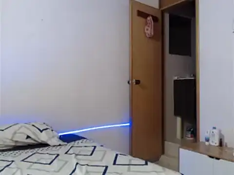 evolet01 online show from 4, 12, 2024