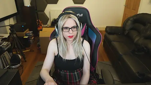 KelseyCobalt online show from 2, 2, 2025