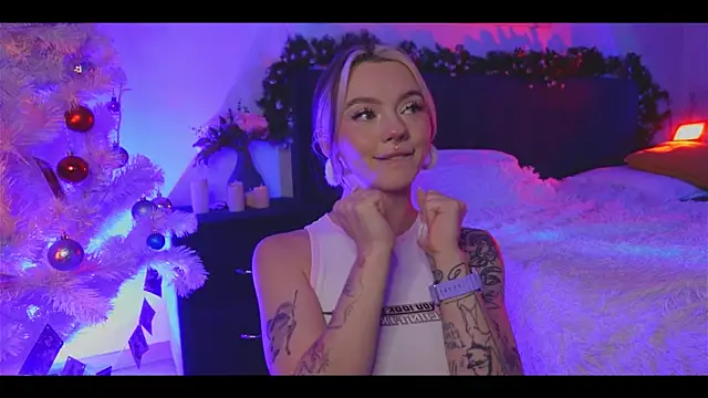 Snapshot of KristaBrooks chatting on 12, 12, 2024 KristaBrooks online show from 12, 12, 2024