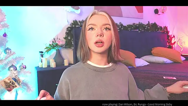 Snapshot of KristaBrooks chatting on 24, 12, 2024 KristaBrooks online show from 24, 12, 2024