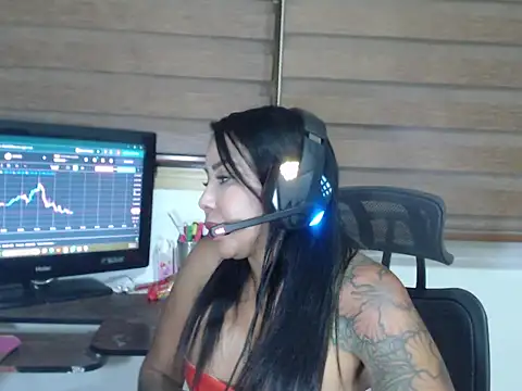 Snapshot of ERIKA-THEDOLL chatting on 24, 9, 2025 ERIKA-THEDOLL online show from 24, 9, 2025