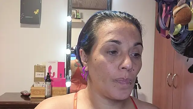 zoe hotxxx online show from 24, 7, 2026