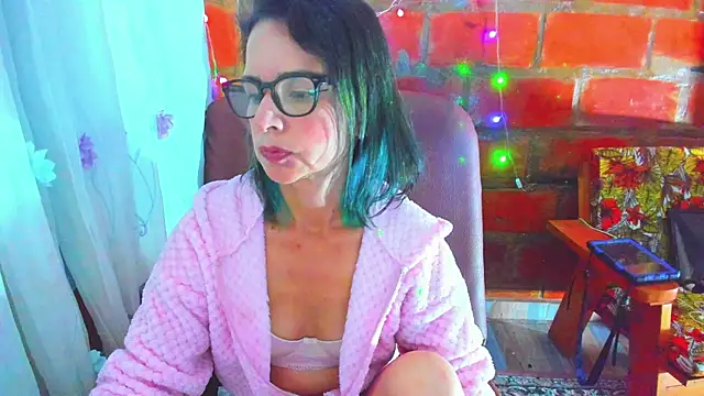 BrianaGarner online show from 3, 5, 2026