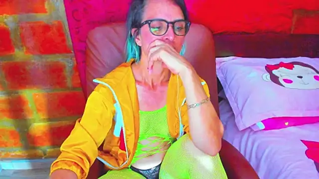 BrianaGarner online show from 7, 7, 2026