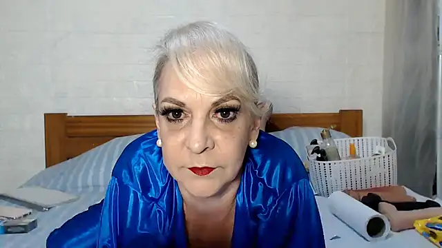 awild kitten online show from 5, 5, 2026