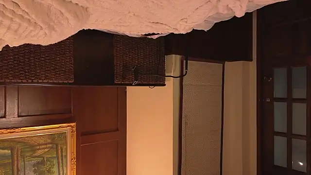 crazy gerls online show from 9, 3, 2025