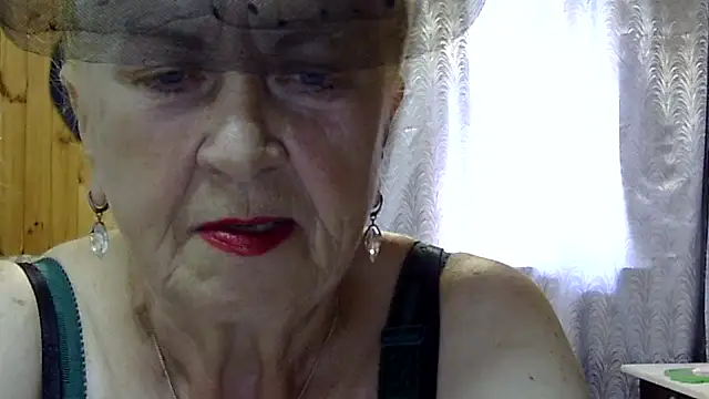 Snapshot of Emma52610 chatting on 12, 9, 2025 Emma52610 online show from 12, 9, 2025