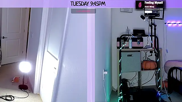 Snapshot of MilaValentina chatting on 8, 1, 2025 MilaValentina online show from 8, 1, 2025