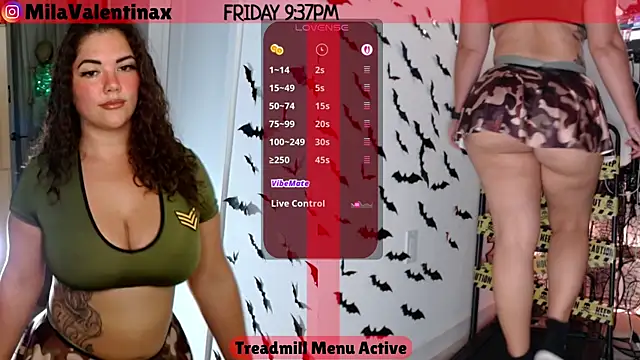 Snapshot of MilaValentina chatting on 4, 10, 2025 MilaValentina online show from 4, 10, 2025