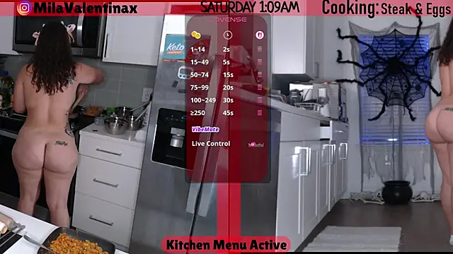 Snapshot of MilaValentina chatting on 18, 10, 2025 MilaValentina online show from 18, 10, 2025