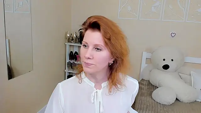 FoxySophia online show from 6, 3, 2025