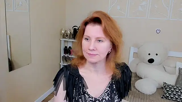 FoxySophia online show from 7, 3, 2025