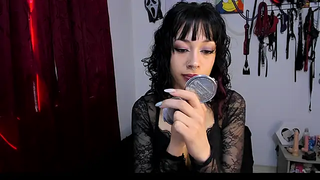 dungeongirls online show from 11, 1, 2025