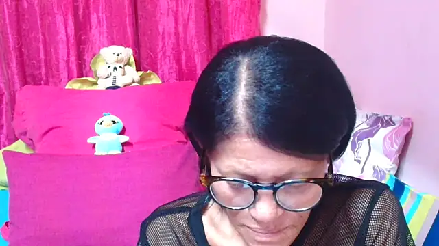 SLUTTYROXY online show from 4, 2, 2026