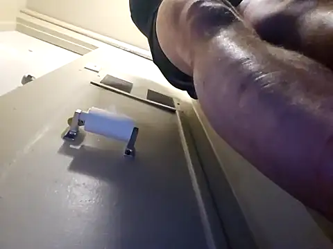 UncutHammer69 online show from 15, 3, 2025