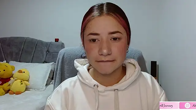 Snapshot of abril_love2 chatting on 6, 2, 2025 abril love2 online show from 6, 2, 2025