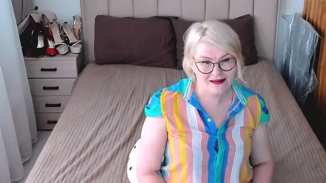 Snapshot of sabrinamacmarren chatting on 10, 7, 2026 sabrinamacmarren online show from 10, 7, 2026