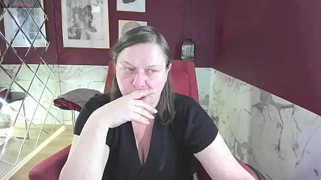 KellyPerfection online show from 8, 10, 2025