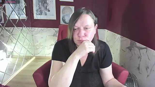 KellyPerfection online show from 14, 10, 2025