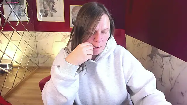 KellyPerfection online show from 3, 3, 2026