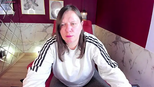 KellyPerfection online show from 3, 5, 2026