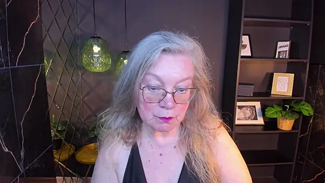 Snapshot of NataliMellow chatting on 10, 5, 2026 NataliMellow online show from 10, 5, 2026