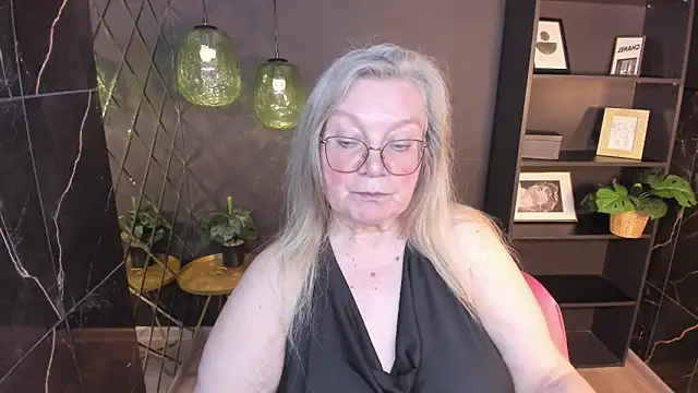 Snapshot of NataliMellow chatting on 11, 5, 2026 NataliMellow online show from 11, 5, 2026