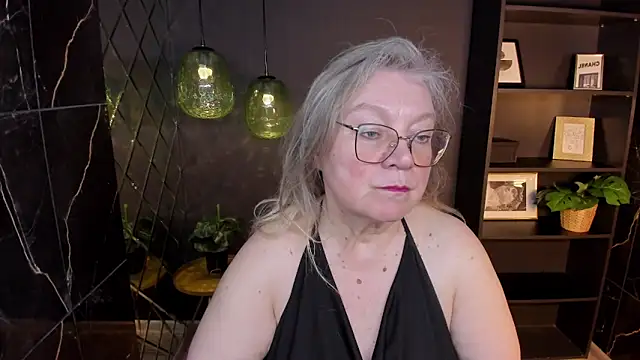 Snapshot of NataliMellow chatting on 17, 5, 2026 NataliMellow online show from 17, 5, 2026