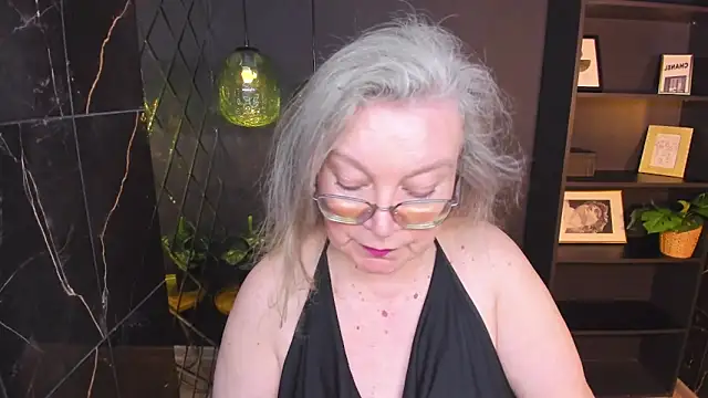 Snapshot of NataliMellow chatting on 22, 5, 2026 NataliMellow online show from 22, 5, 2026