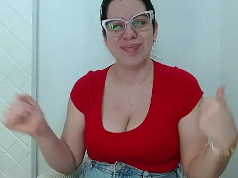 ashlymoon online show from 25, 6, 2026