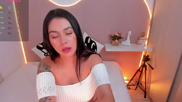 EllieMitchell online show from 15, 1, 2025