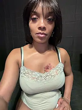 Snapshot of Rakiyahcharms chatting on 9, 8, 2026 Rakiyahcharms online show from 9, 8, 2026