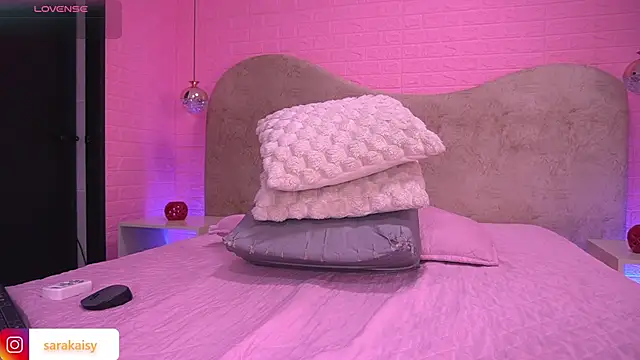 Snapshot of sarakaisy chatting on 4, 8, 2026 sarakaisy online show from 4, 8, 2026