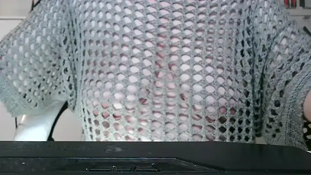 Snapshot of heidi60 chatting on 14, 12, 2024 heidi60 online show from 14, 12, 2024