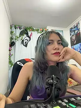 Snapshot of VaioletUwU chatting on 11, 3, 2026 VaioletUwU online show from 11, 3, 2026