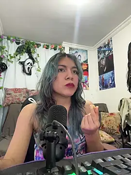 Snapshot of VaioletUwU chatting on 14, 3, 2026 VaioletUwU online show from 14, 3, 2026