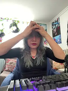 Snapshot of VaioletUwU chatting on 20, 3, 2026 VaioletUwU online show from 20, 3, 2026