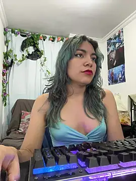 Snapshot of VaioletUwU chatting on 23, 3, 2026 VaioletUwU online show from 23, 3, 2026