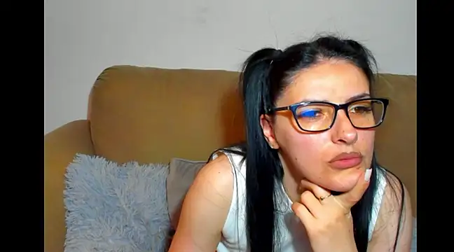 GlamourousKassy online show from 14, 3, 2025