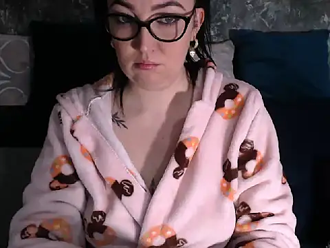 Snapshot of CreamyWetGirl chatting on 18, 12, 2024 CreamyWetGirl online show from 18, 12, 2024