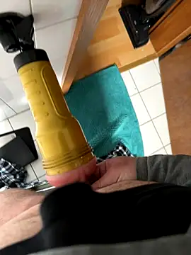 Snapshot of Bong_Geek-420 chatting on 26, 10, 2025 Bong Geek-420 online show from 26, 10, 2025