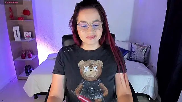 Snapshot of anastasia_bee chatting on 10, 12, 2024 anastasia bee online show from 10, 12, 2024