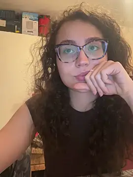 ladyturtle online show from 30, 4, 2026