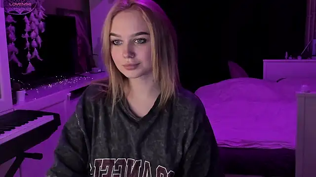 MaryDreaminess online show from 31, 1, 2025